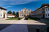 Certosa di Pavia -  Facciata della Chiesa di Santa Maria delle Grazie. 